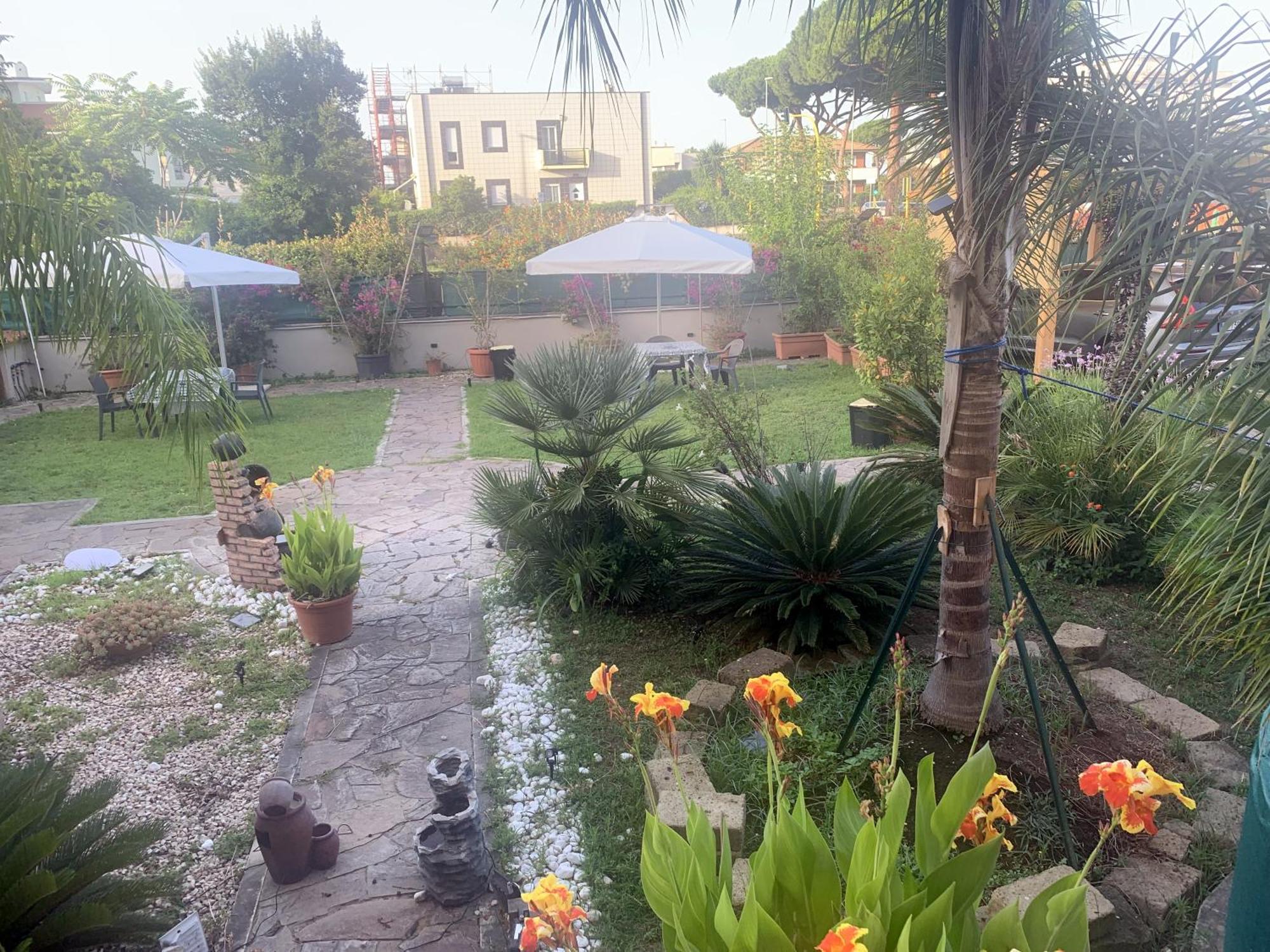 Il Giardino Di Adriana B&B Terracina Esterno foto